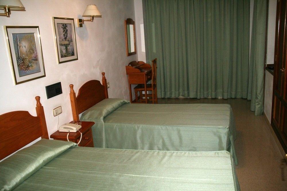 Hotel Puitavaca Ribera de Cardos Ngoại thất bức ảnh
